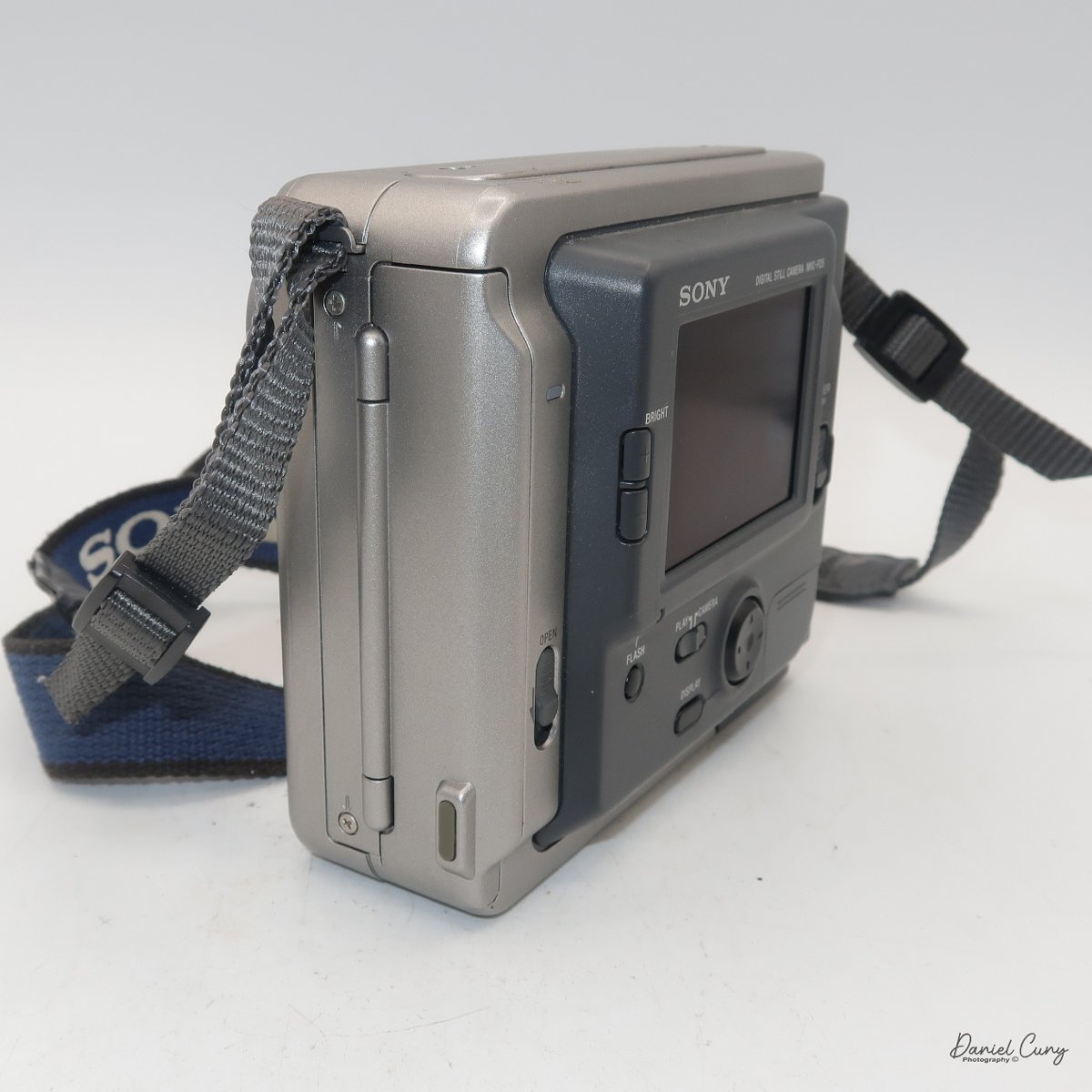 Different angles of the Sony Mavica MVC-FD5 camera