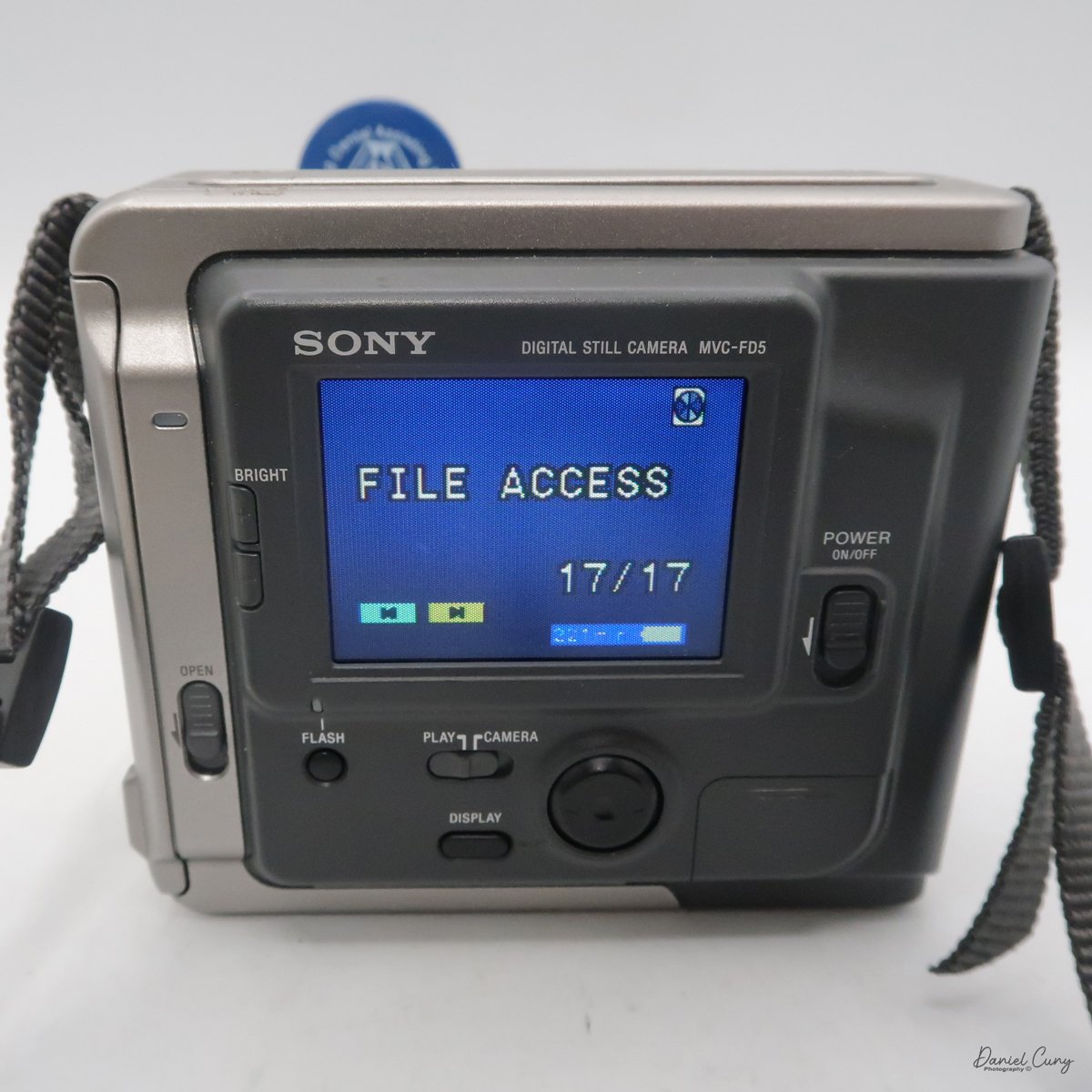 Switching from "Camera" to "Play" mode