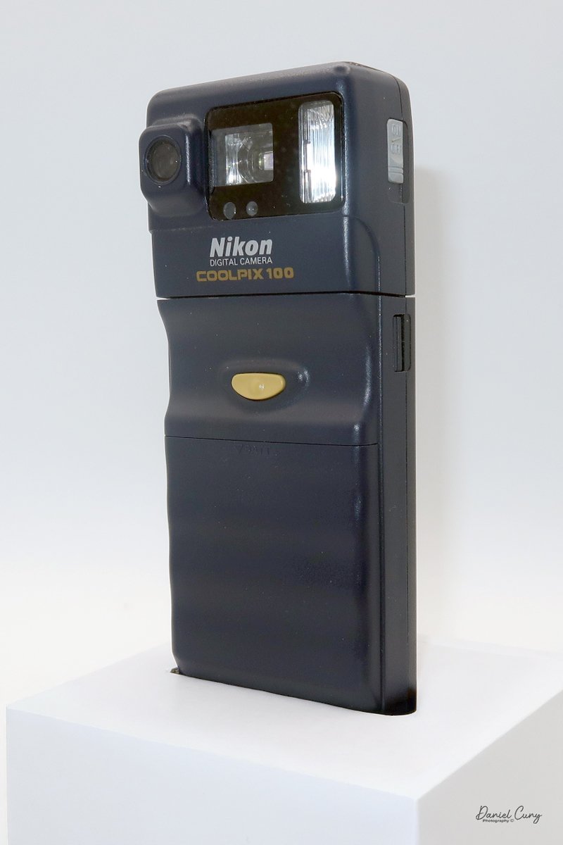 Different angles of the Nikon Coolpix E100