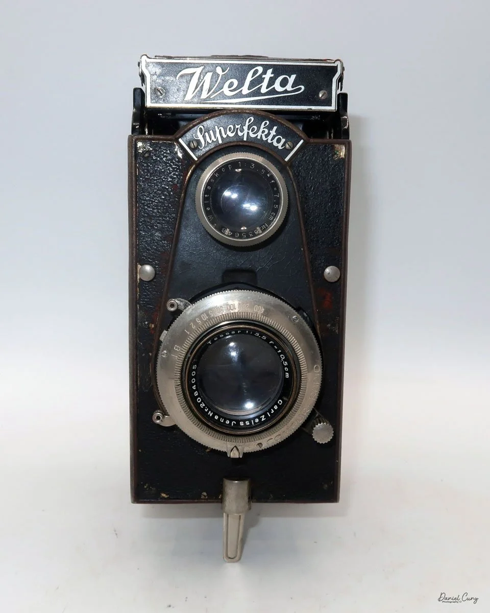 Different angles of the Welta Superfekta