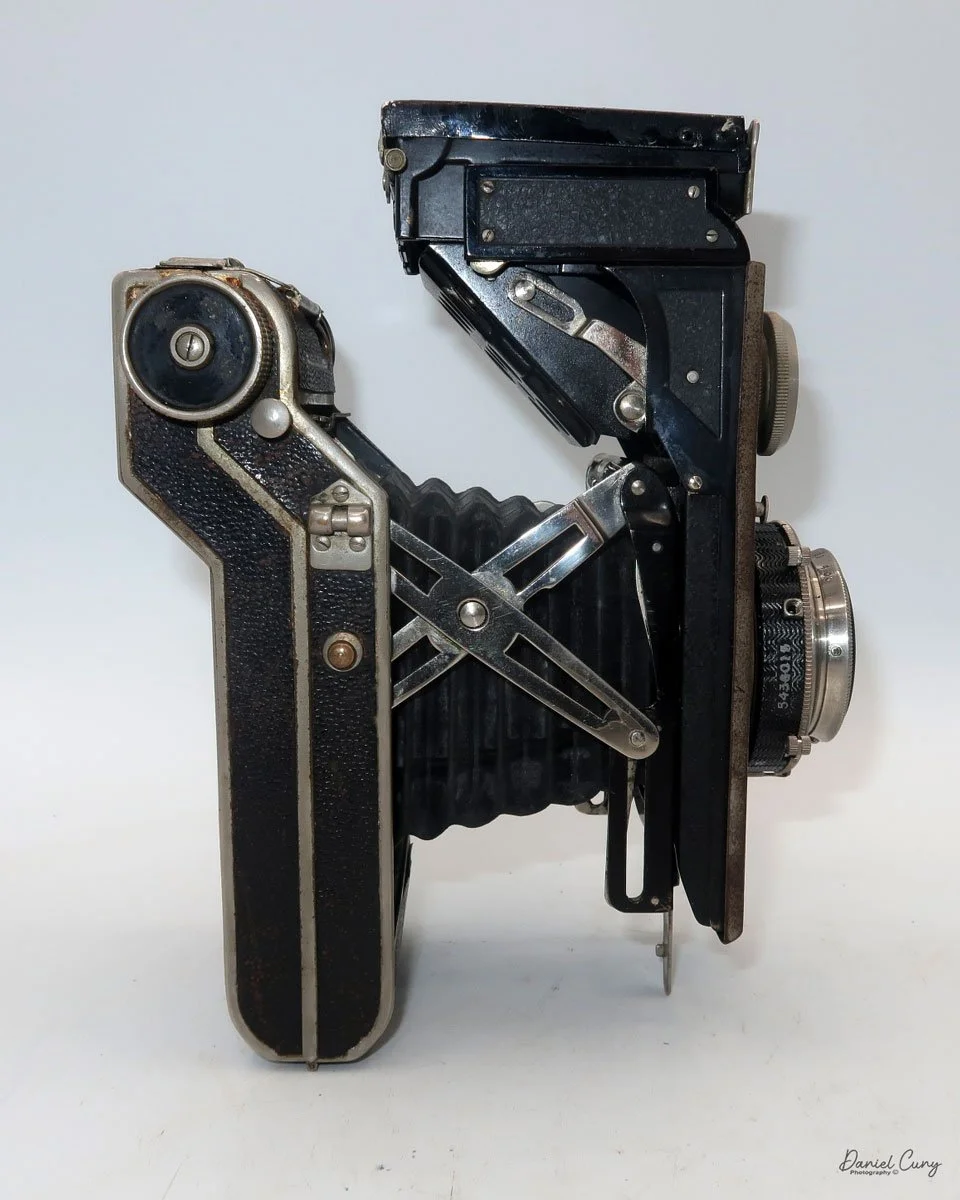 Different angles of the Welta Superfekta