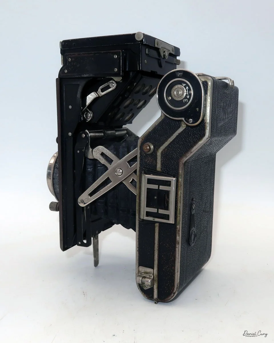 Different angles of the Welta Superfekta