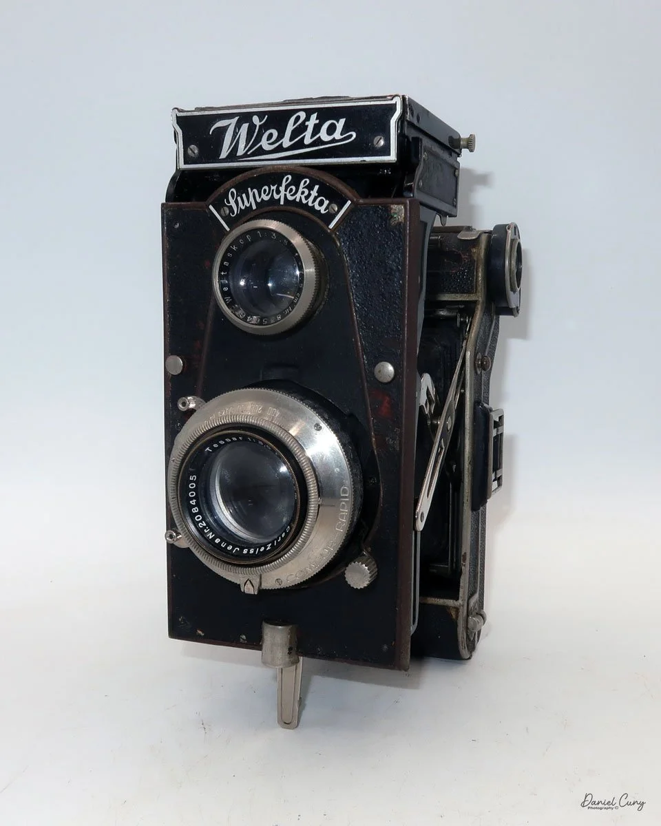 Different angles of the Welta Superfekta