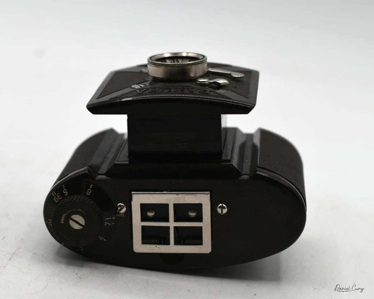 Lens extended on Sakura camera