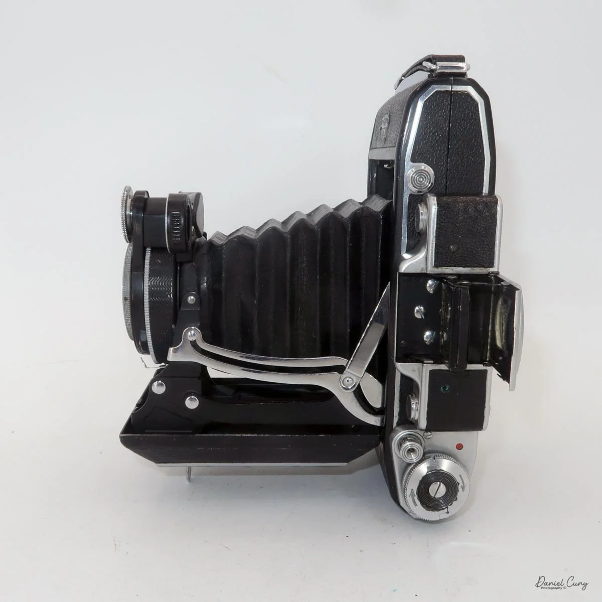 Different angles of the Zeiss Ikon Super Ikonta 530/2 camera