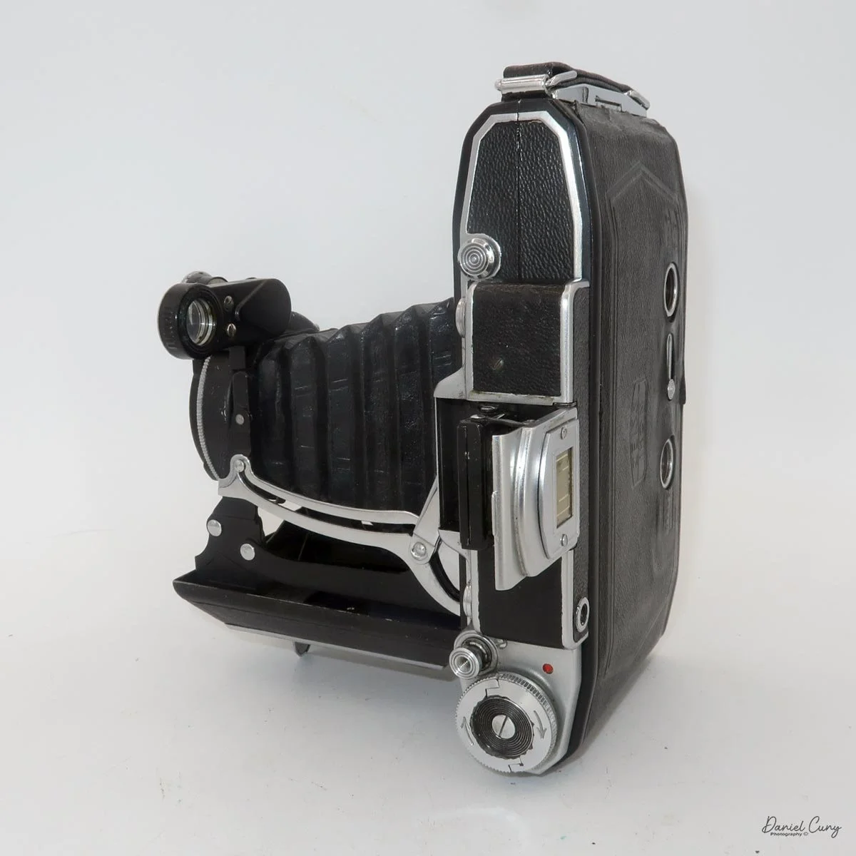 Different angles of the Zeiss Ikon Super Ikonta 530/2 camera