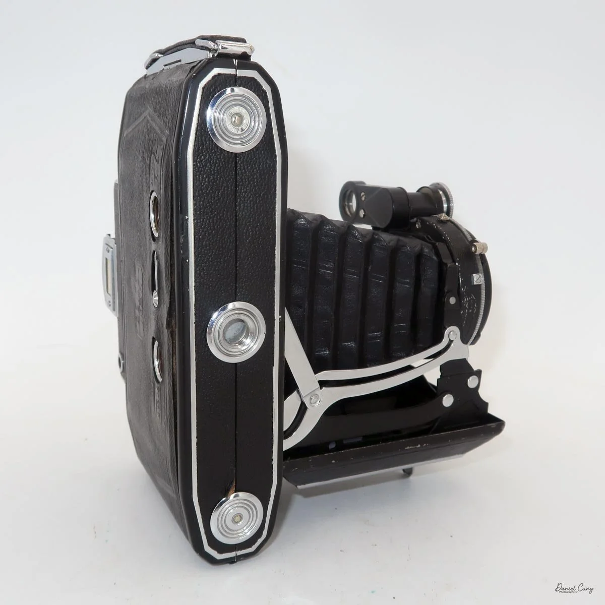 Different angles of the Zeiss Ikon Super Ikonta 530/2 camera