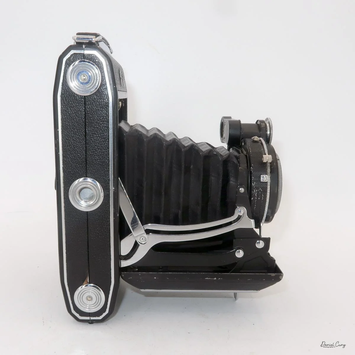 Different angles of the Zeiss Ikon Super Ikonta 530/2 camera