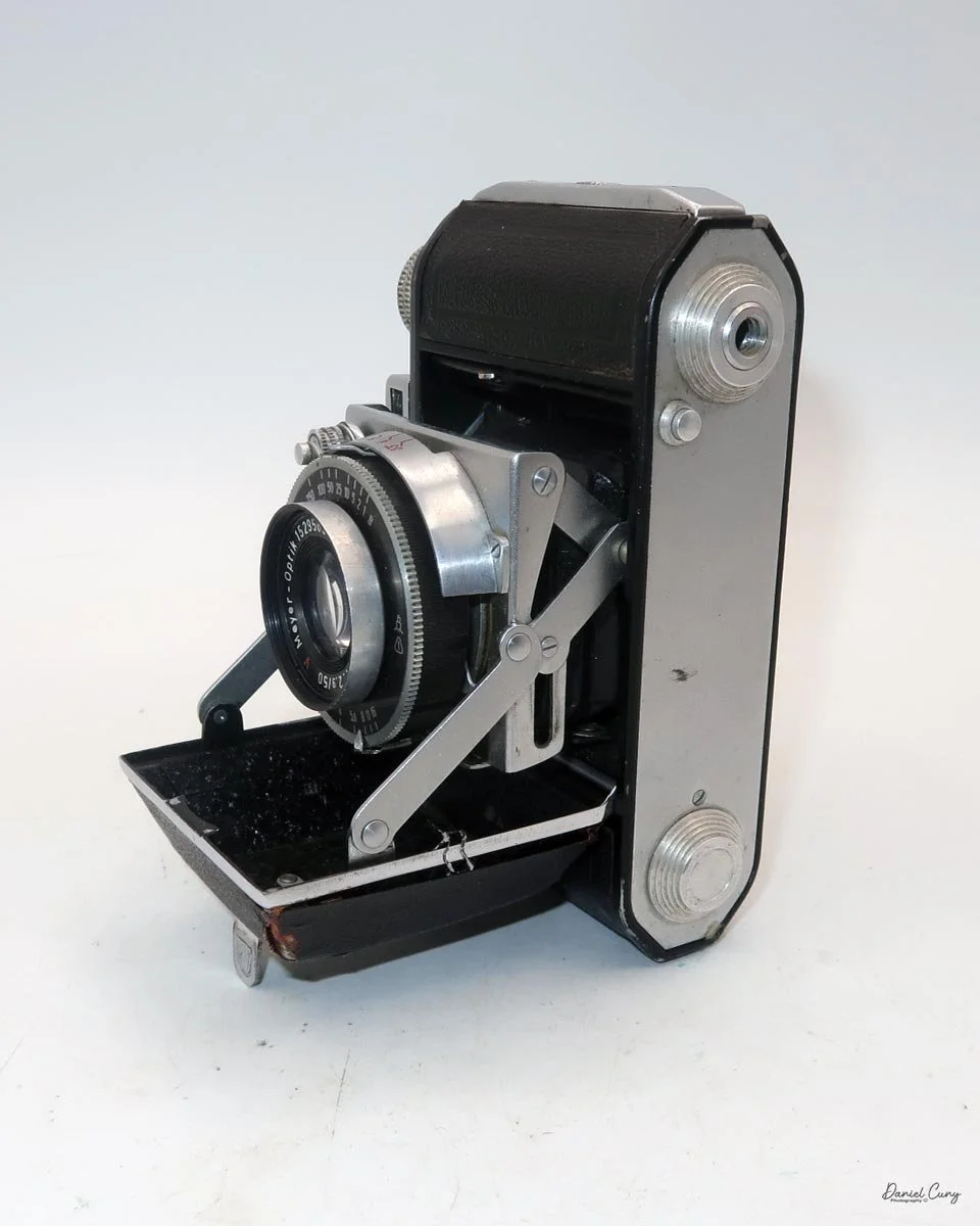 Different angles of the Welta Welti camera