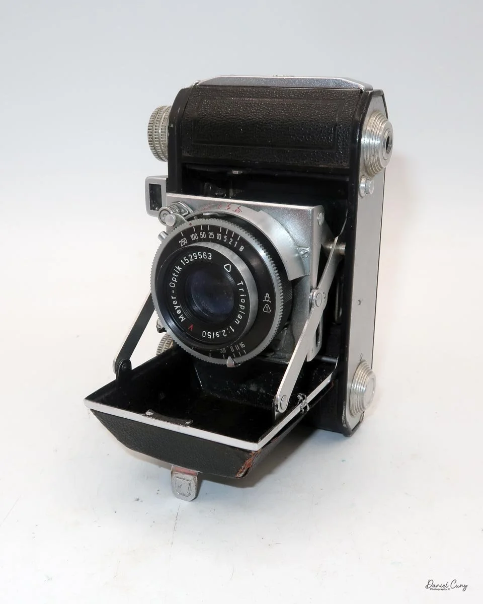 Different angles of the Welta Welti camera