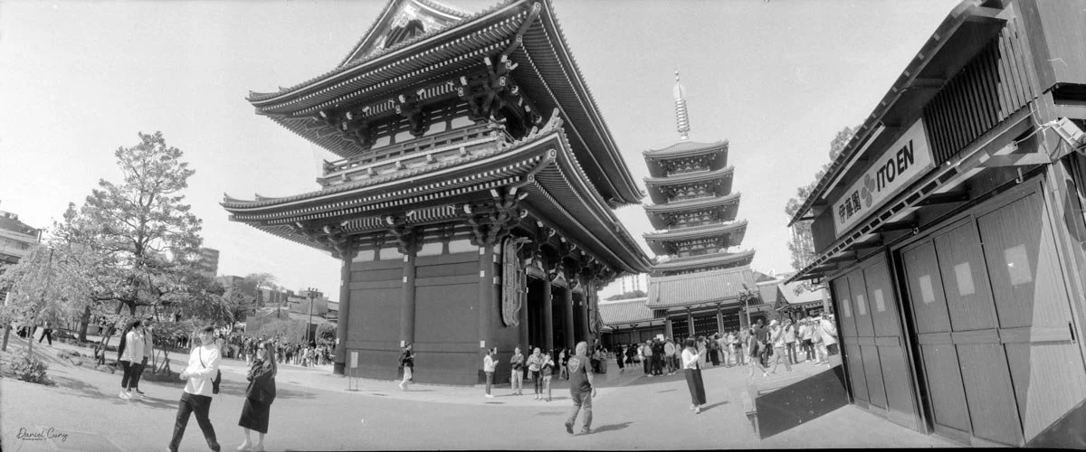 Beautiful buildings at Sensō-ji Temple