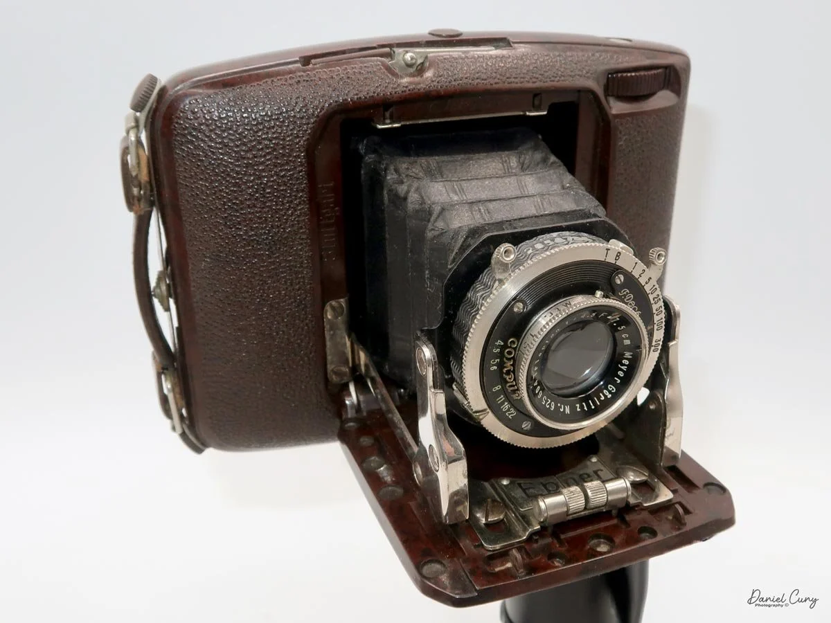 Different angles of the Ebner camera