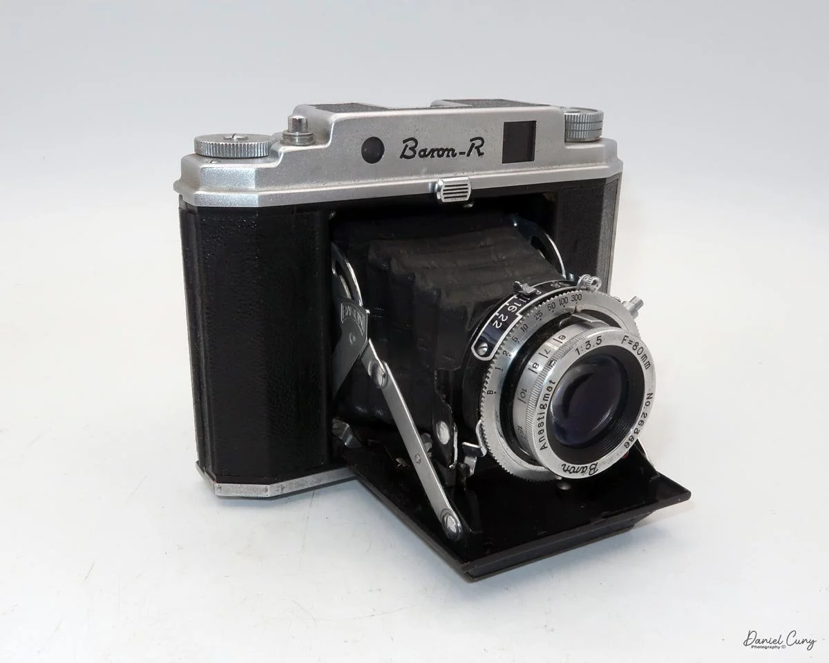 Different angles of the Baron RI camera