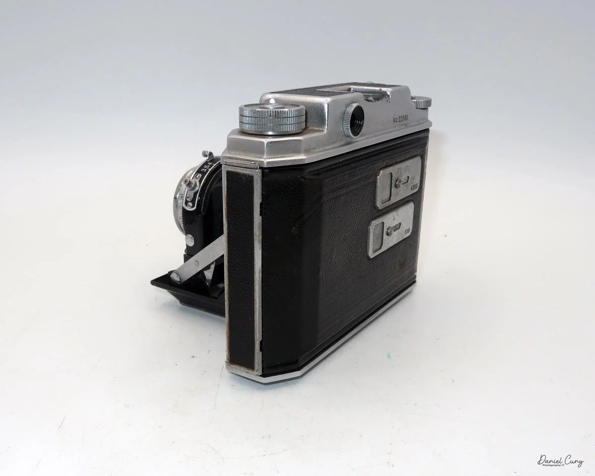 Different angles of the Baron RI camera