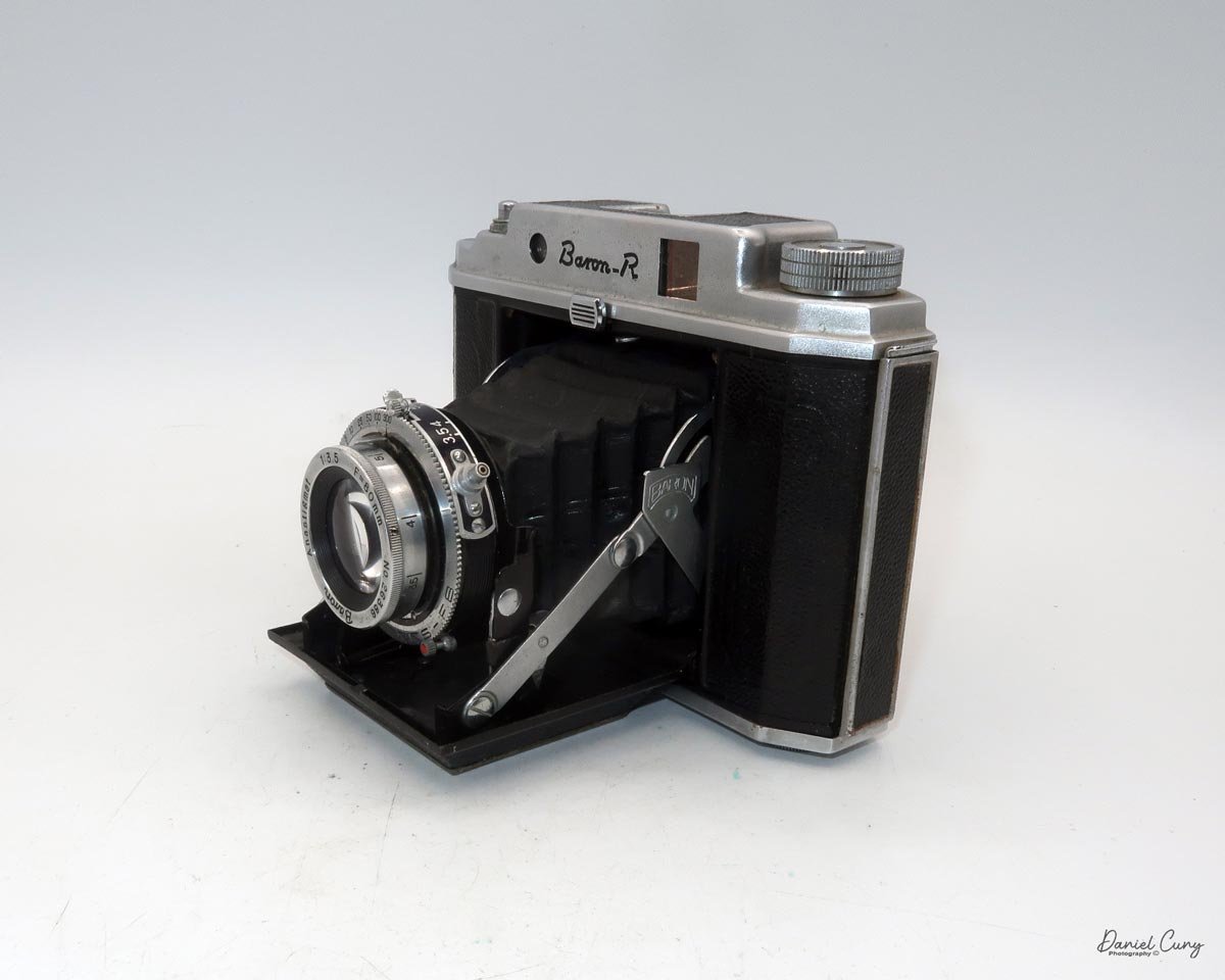 Different angles of the Baron RI camera