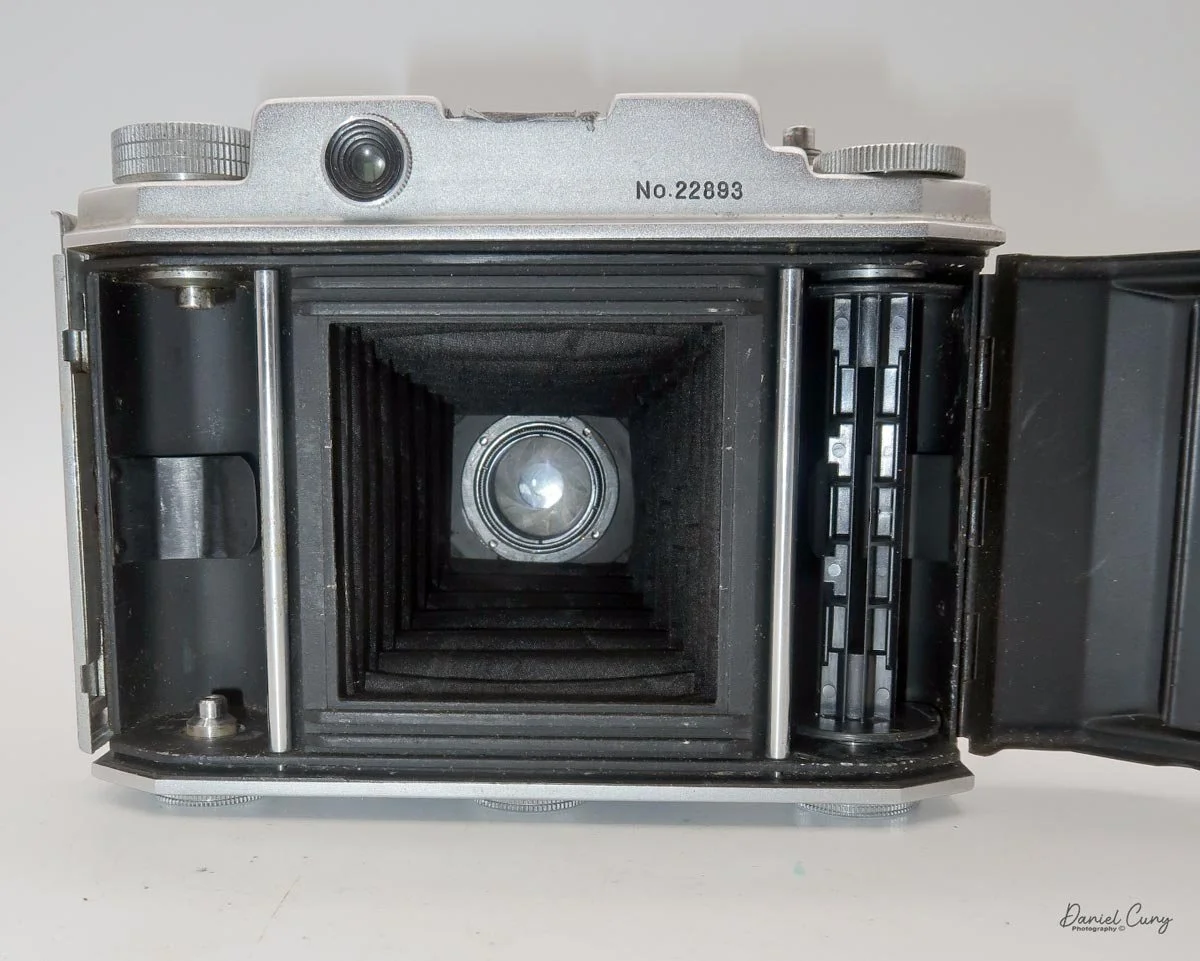 Film chamber on the Baron RI camera