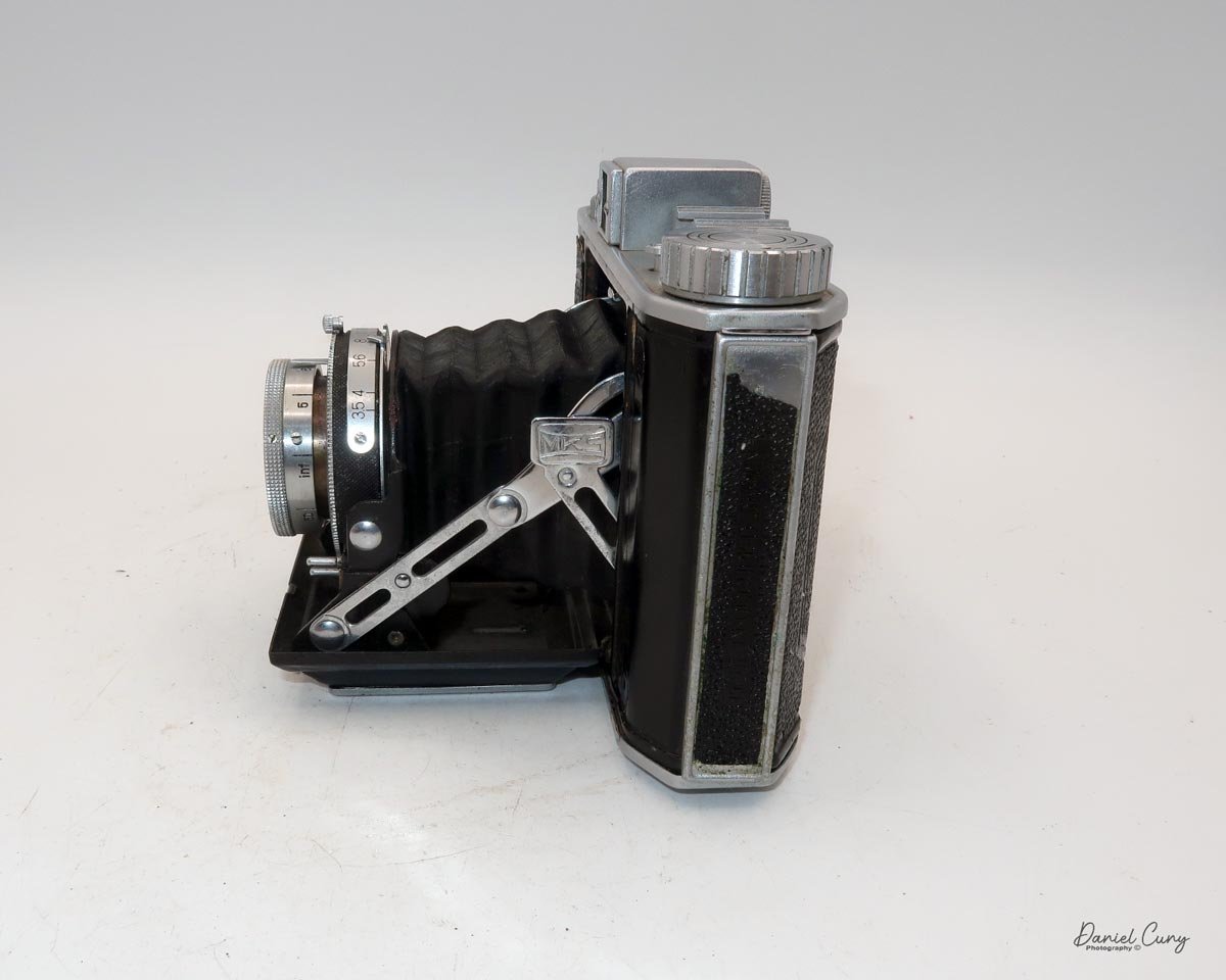 Different angles of the Mizuho Six camera