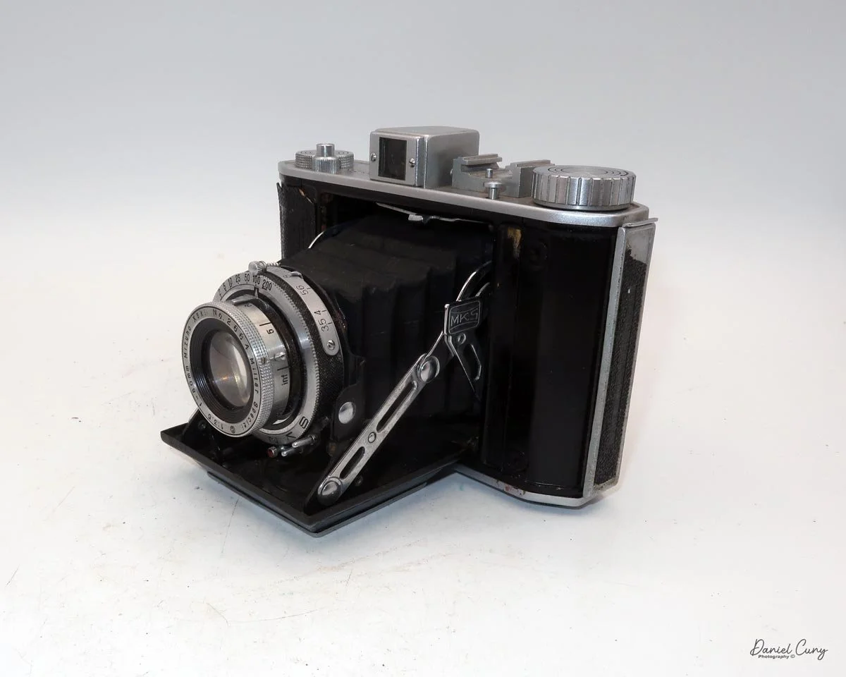Different angles of the Mizuho Six camera