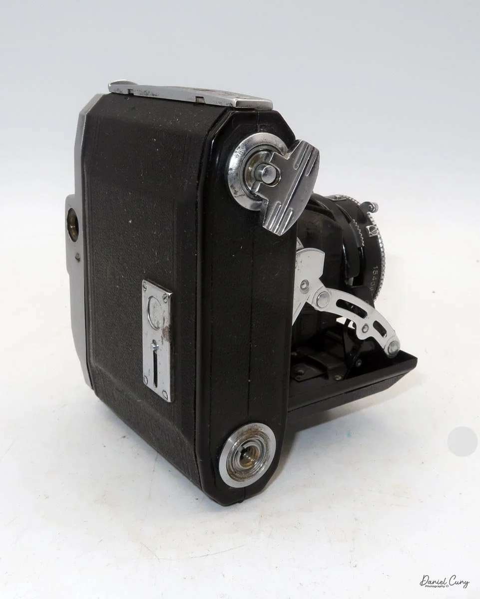 Different angles of the Konica Pearl II camera