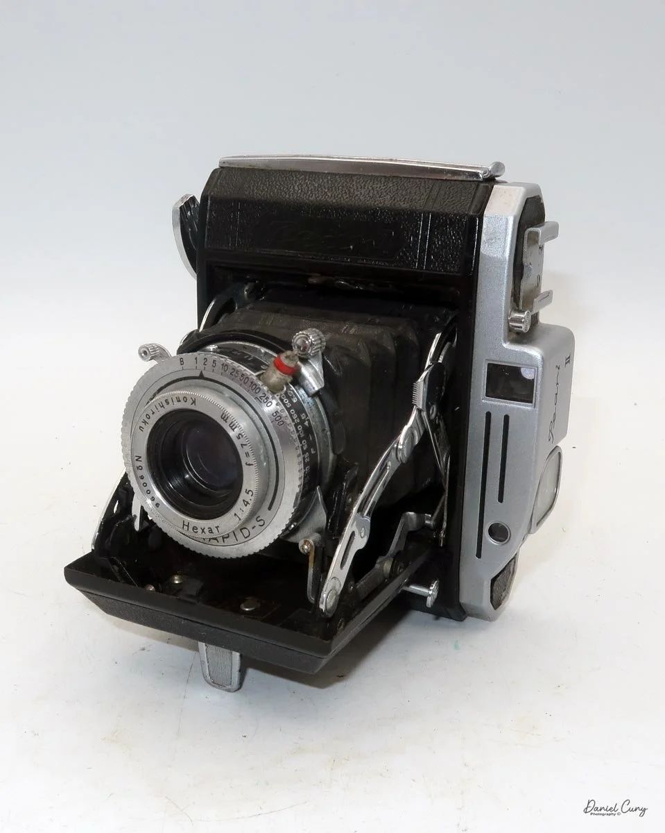 Different angles of the Konica Pearl II camera