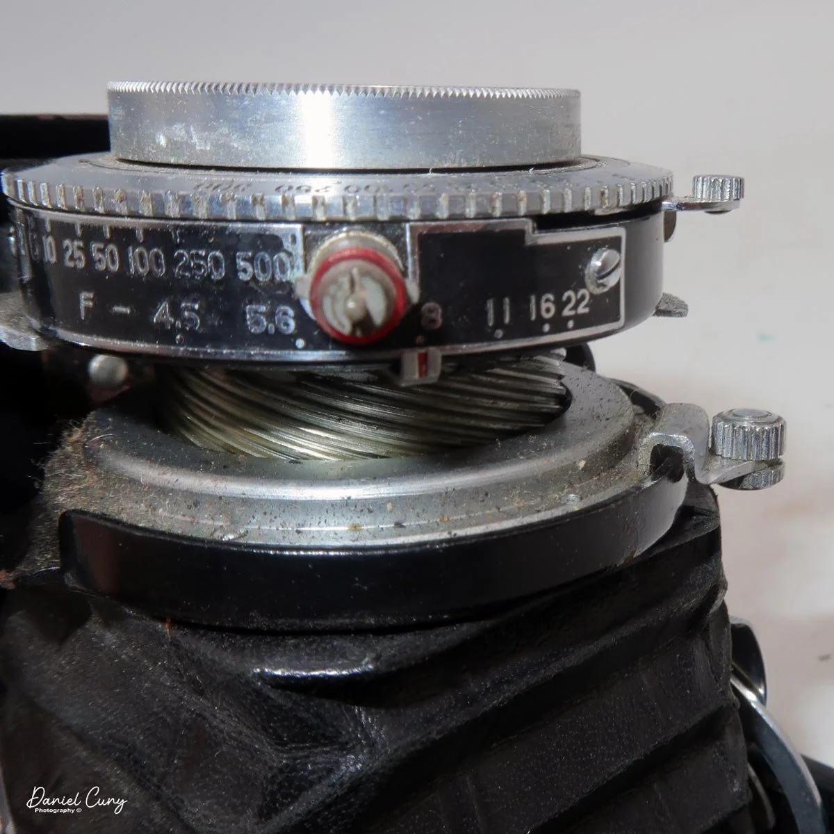 Close focus on Konica Pearl II