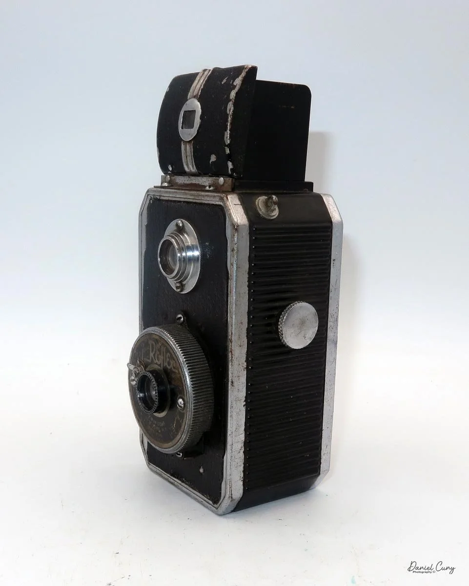 Different angles of the Dual Reflex camera.