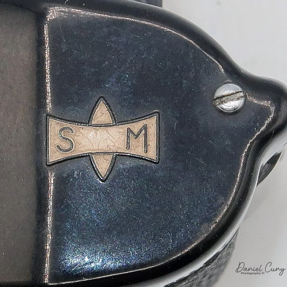 Mamiya Logo