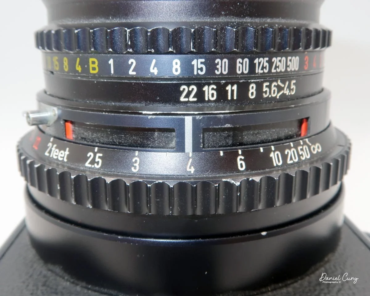 Wide Depth of Field indicators in RED