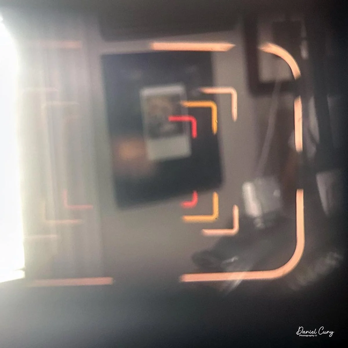 Lens bright lines in viewfinder
