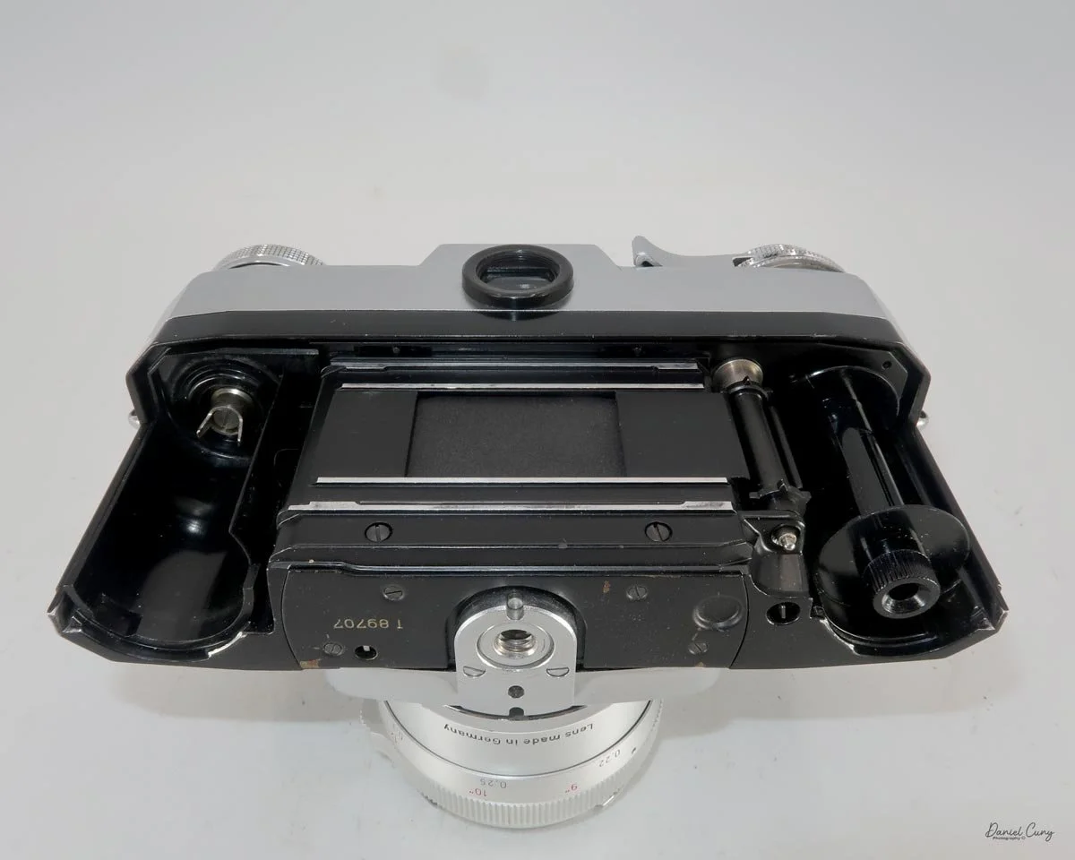 Zeiss Ikon Contarex film chamber