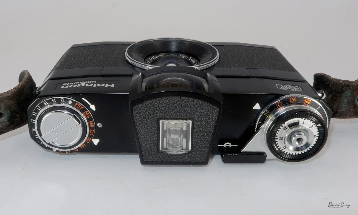 Top view of the Zeiss Ikon Hologon Ultrawide camera