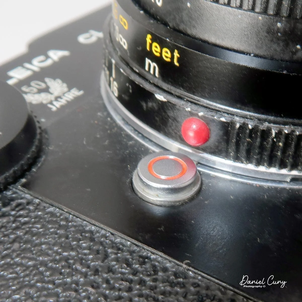Lens release button