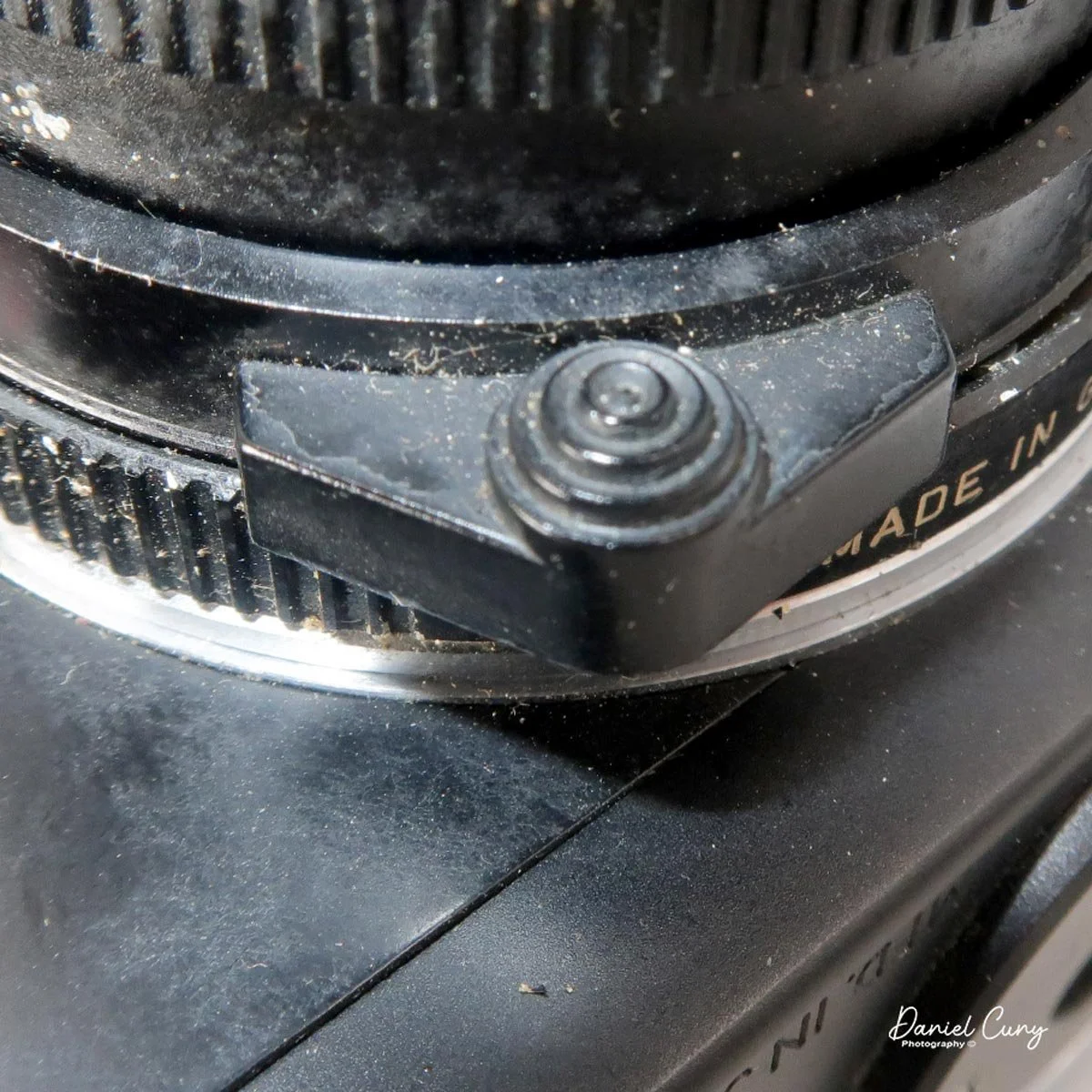 Focus knob on lens