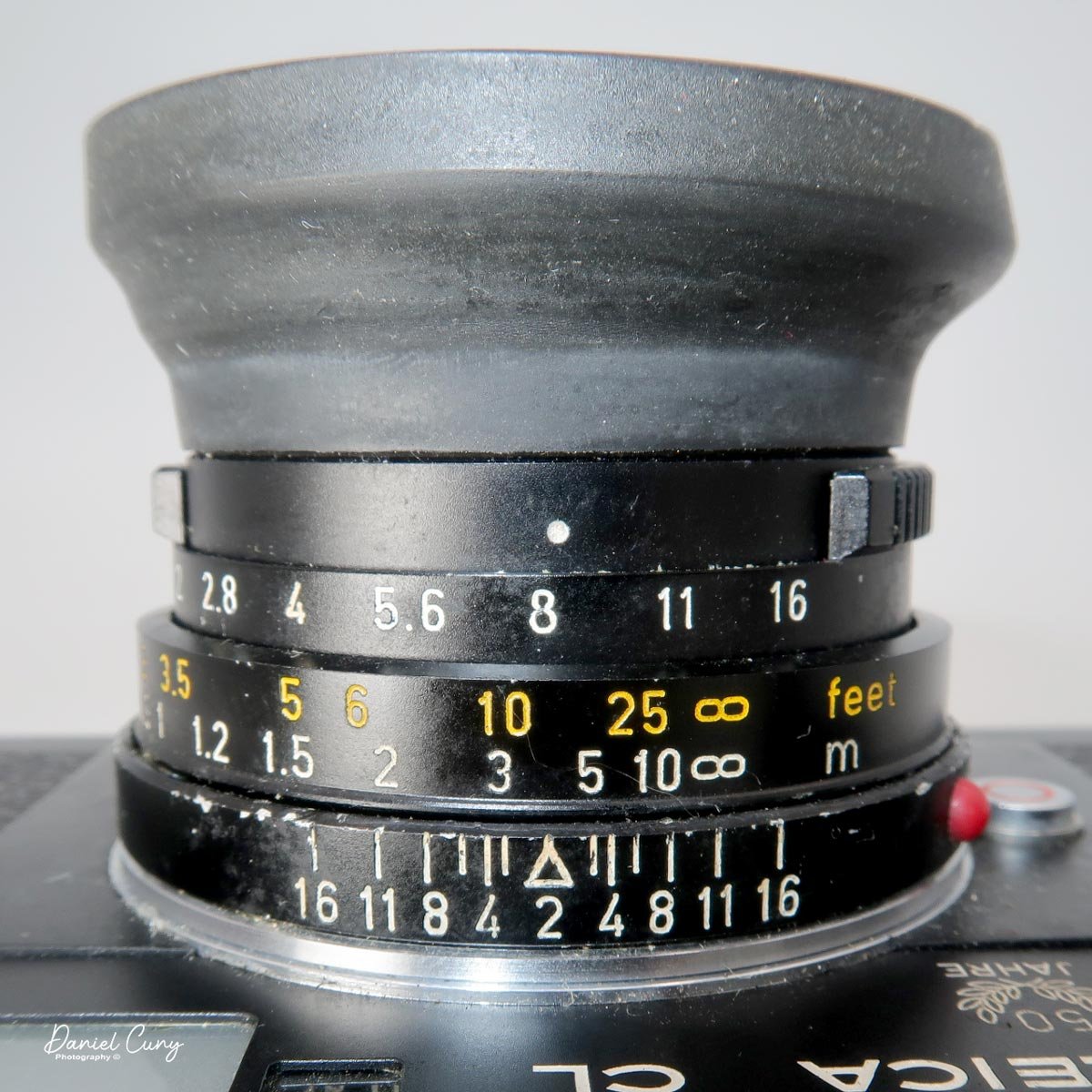 Aperture ring and distance scale