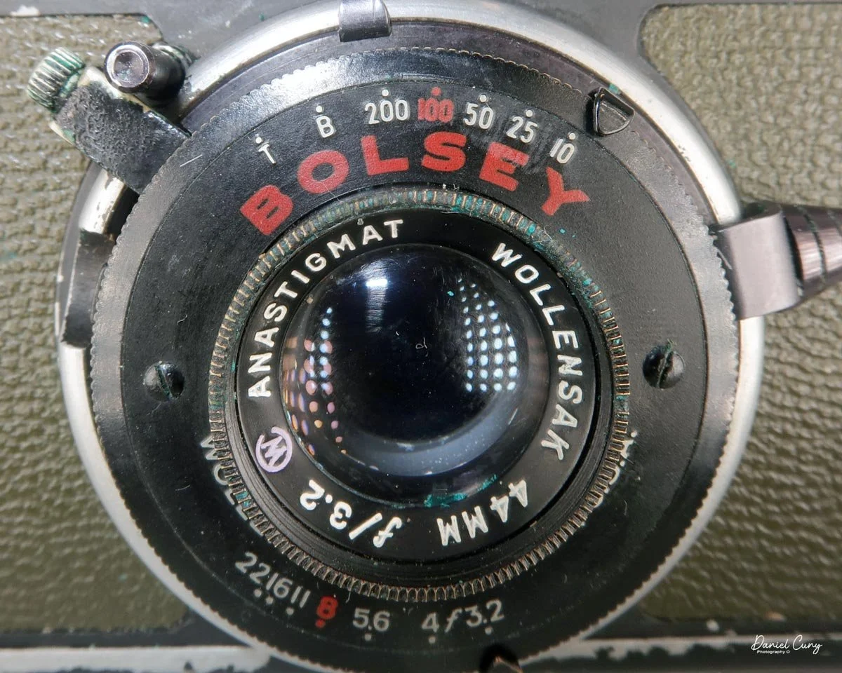 Note: Shutter release and Focus knob.