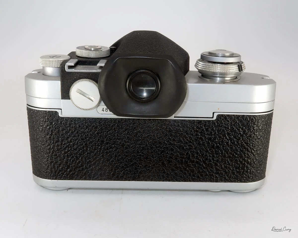 Different angles of the Alpa Reflex 9d camera