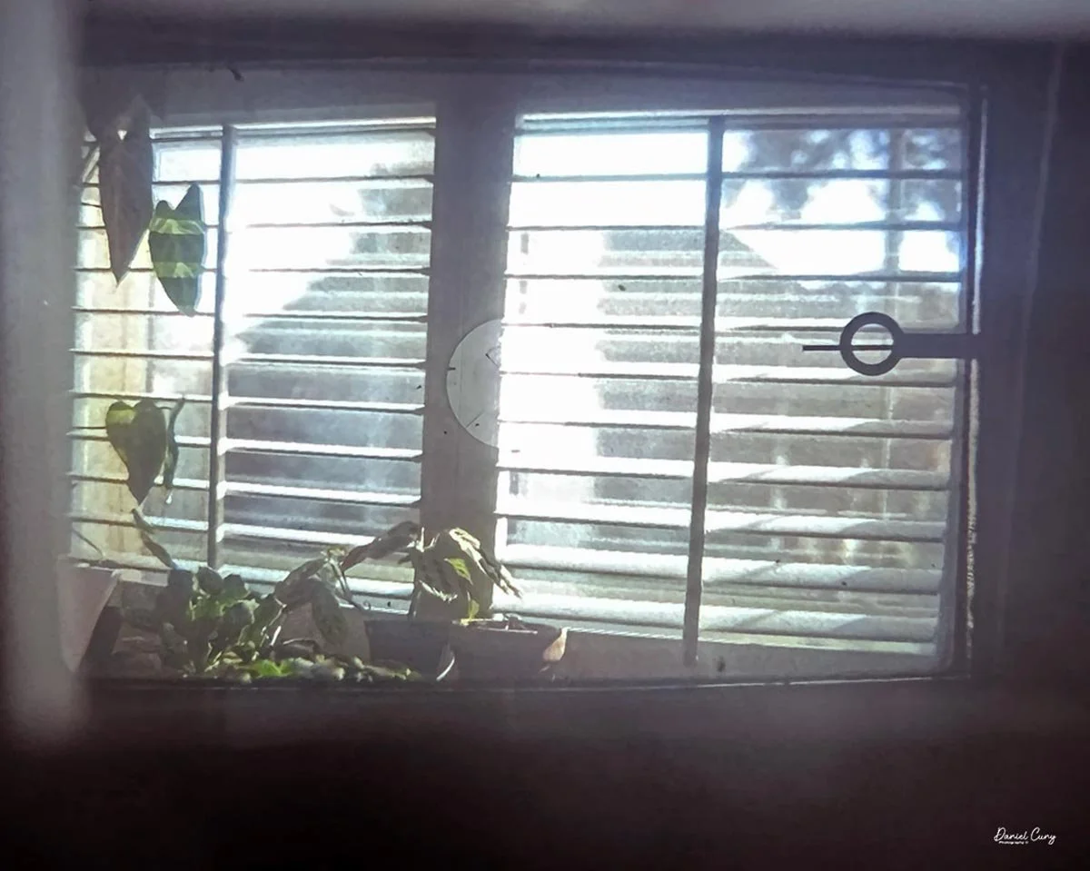 Match needle in viewfinder.