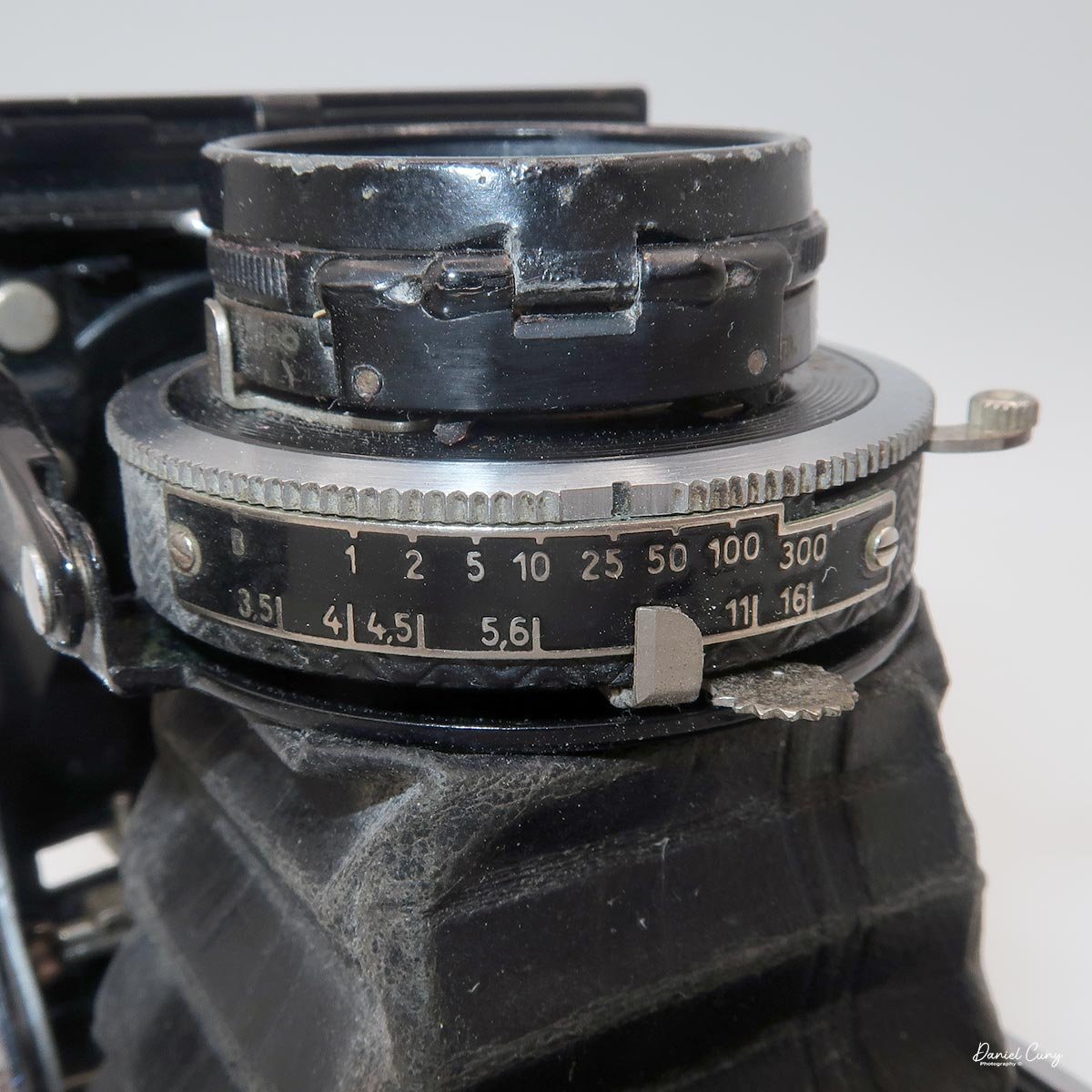 Deluxe shutter/aperture settings