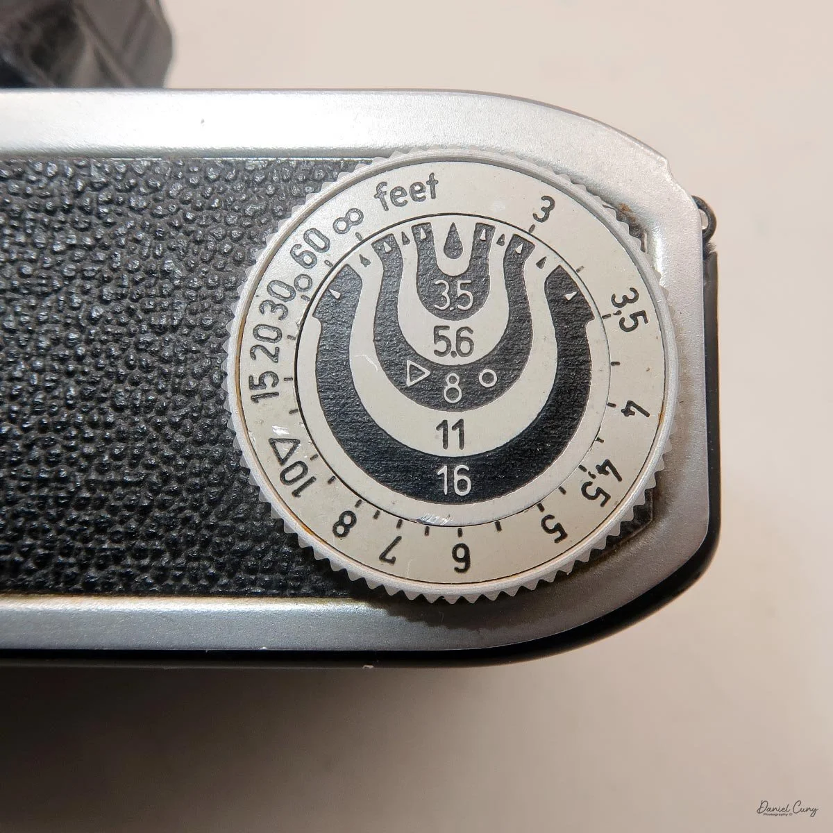 Standard depth of field wheel