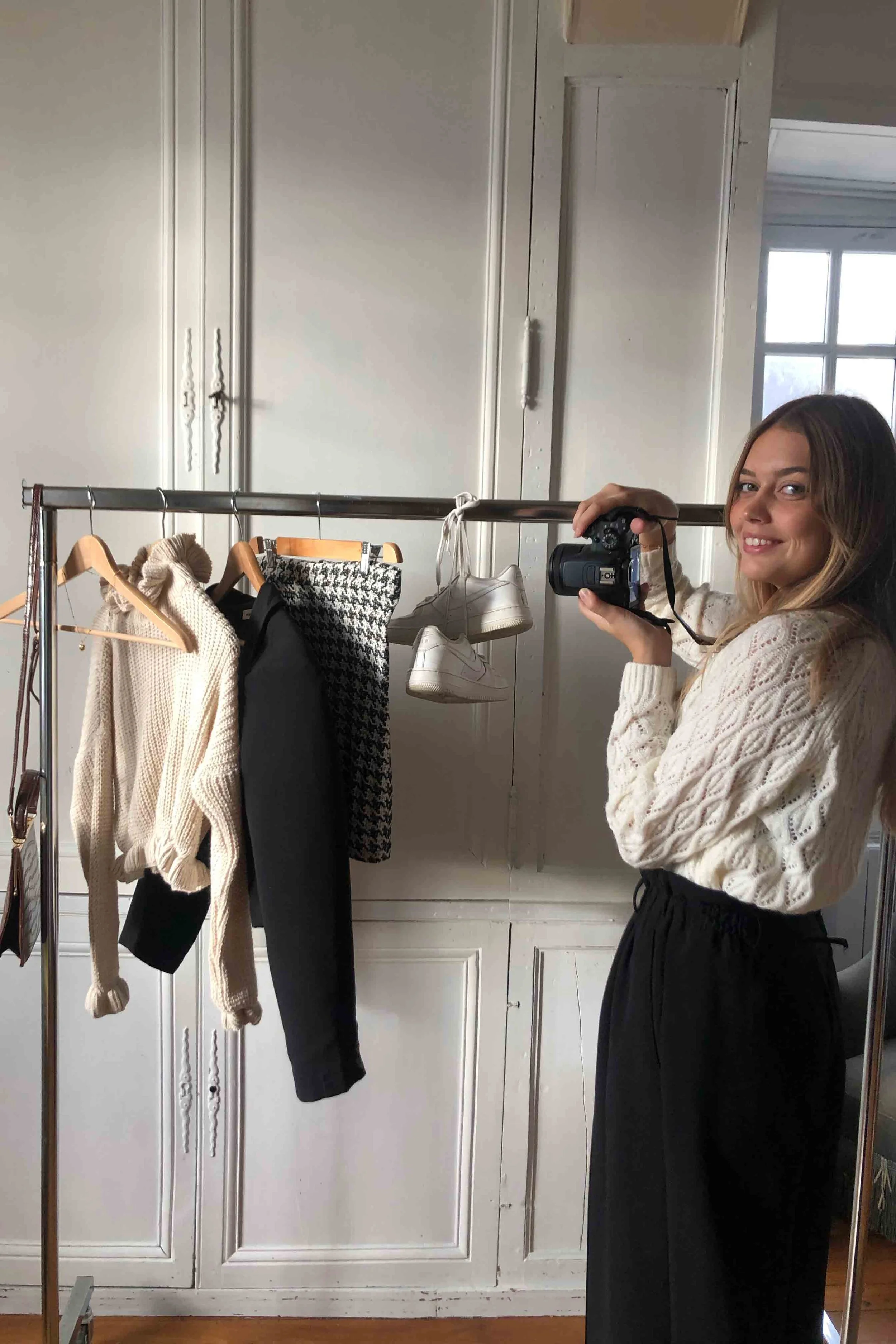 enamoromy-not-your-girl-office.jpg