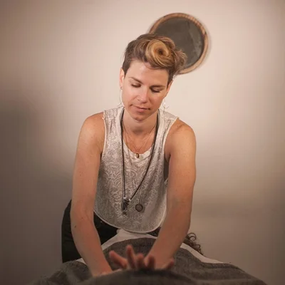 SarahMassagePic_sq.jpg