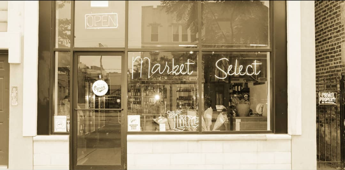 Market Select at 912 N. Ashland Ave. in West Town, Chicago, IL