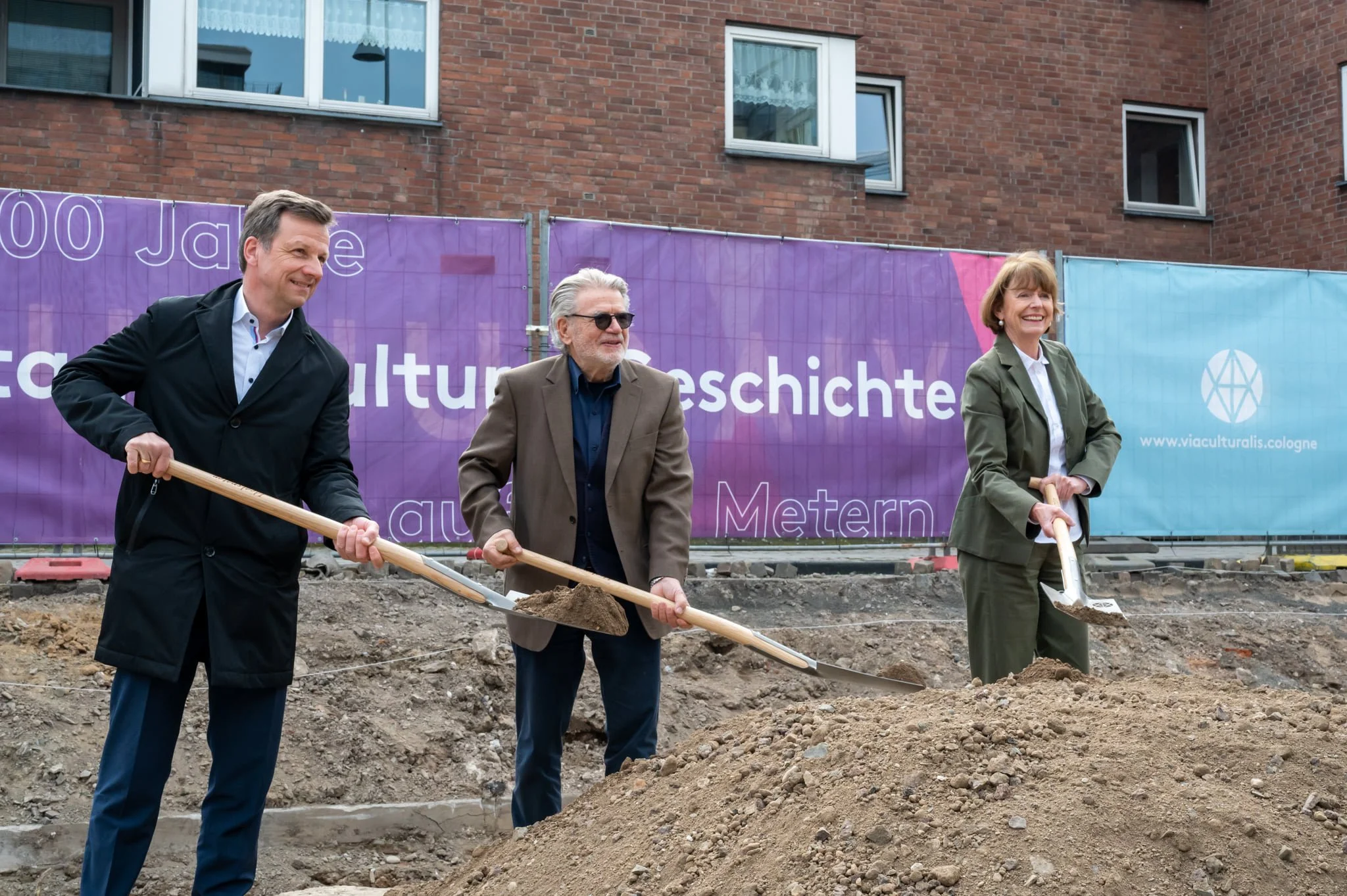 Spatenstich für die neue Freitreppe an St. Maria im Kapitol