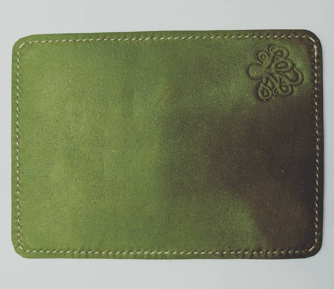 Hand sewn leather minimalist wallet. #wallet #walletdesign #sew #sewing #crafts #crafting #minimalism #minimalist #design