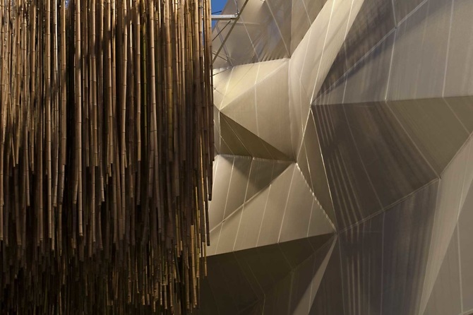 HELLA-Textile-Architecture_tenso_per-facciate_expo_MILANO15-1030x686_670.jpg