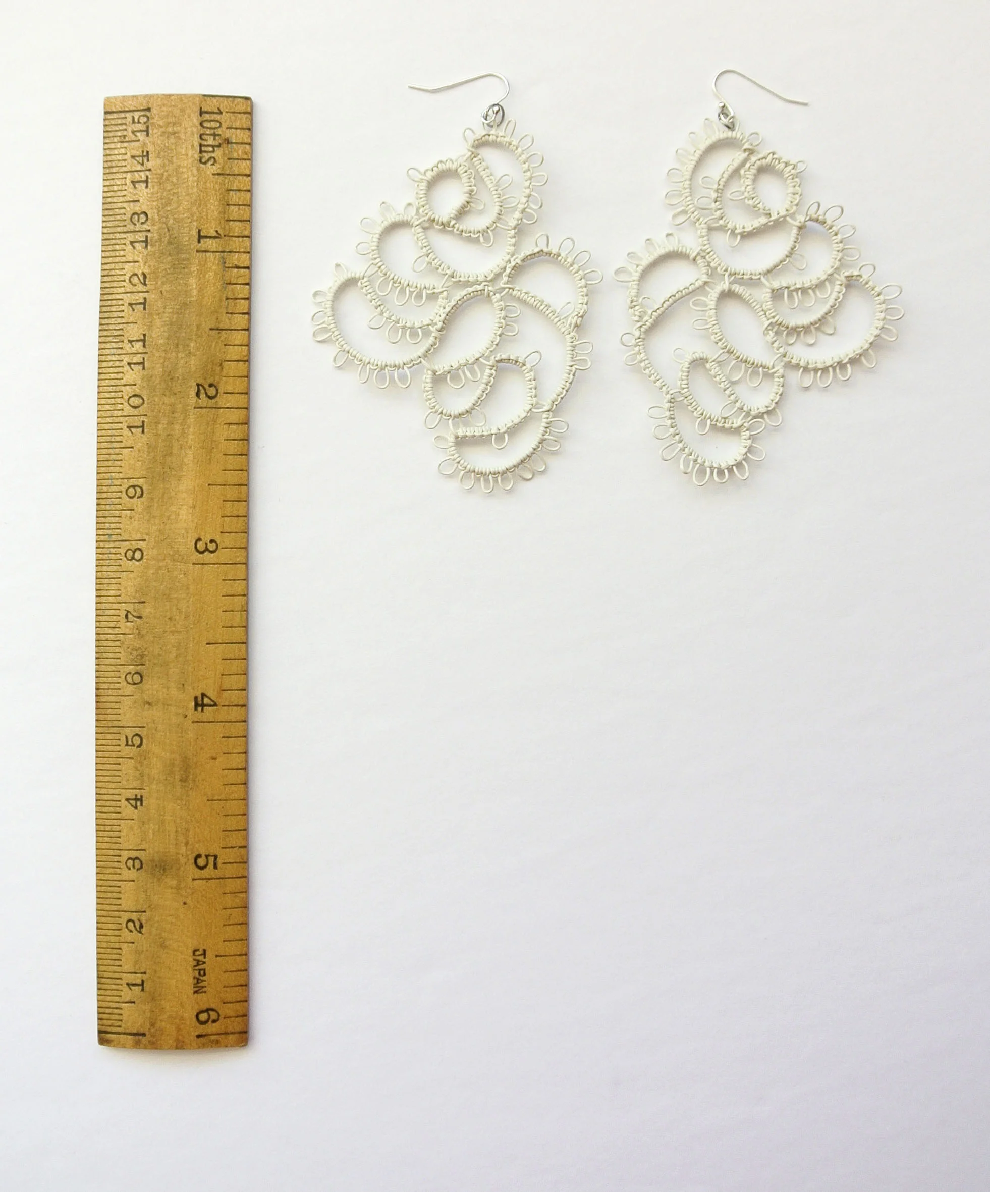 DIONE LACE EARRINGS (SILVER)