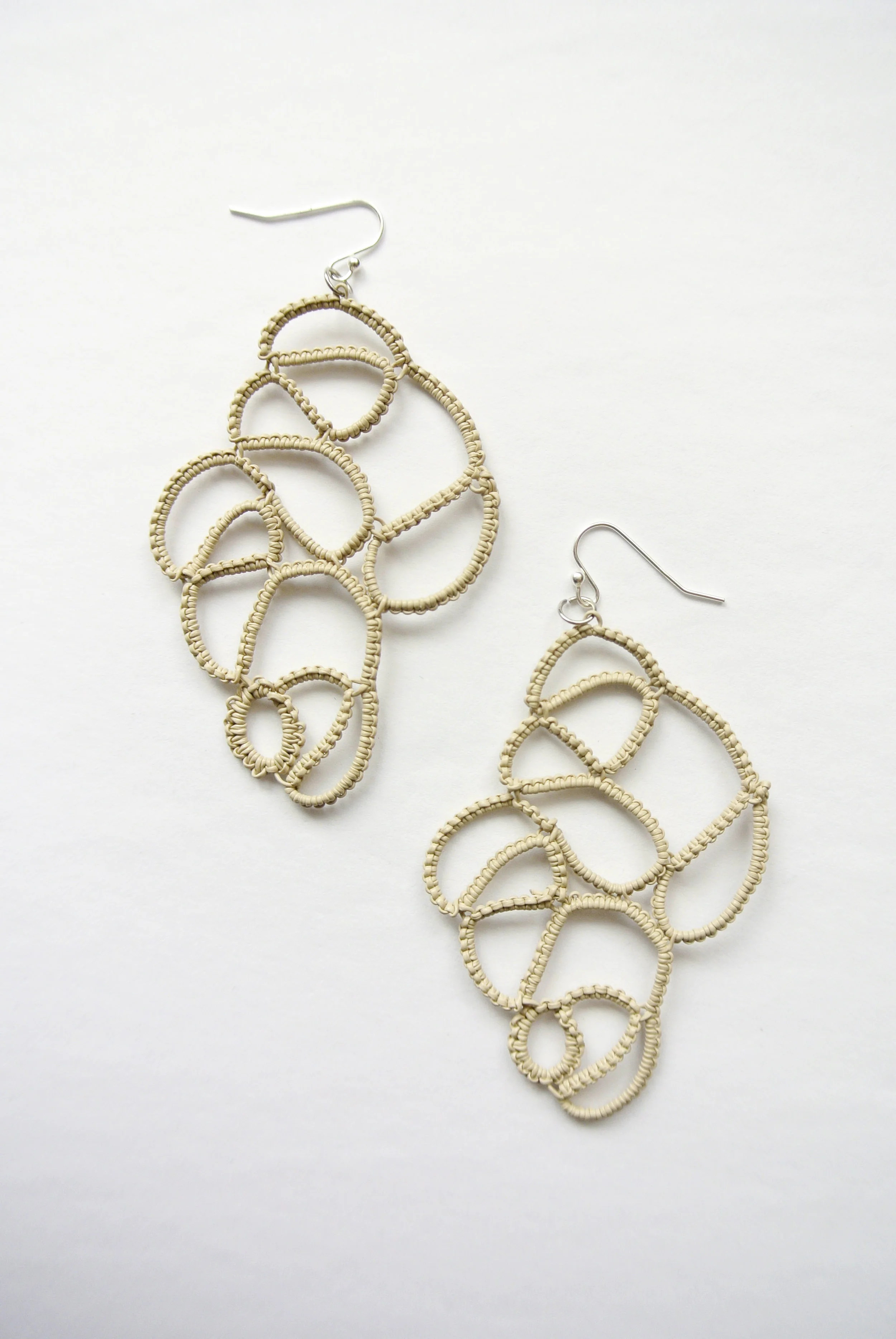 dione earrings_1.JPG