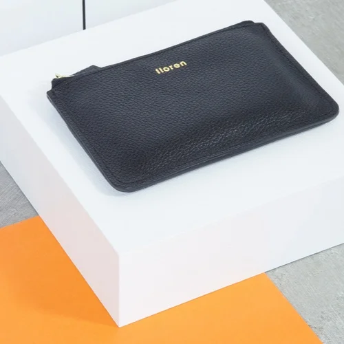 black+leather+wallet+lifestyle.jpg