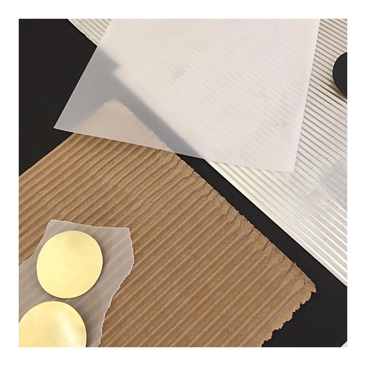 When textures take over 〰️➿➰ Both me and Tash are pulled to textures and form. Finding new textures is like finding money in your coat you wore last Christmas! The tactile nature, the limitless opportunity, the creative process opens up for us.

We a