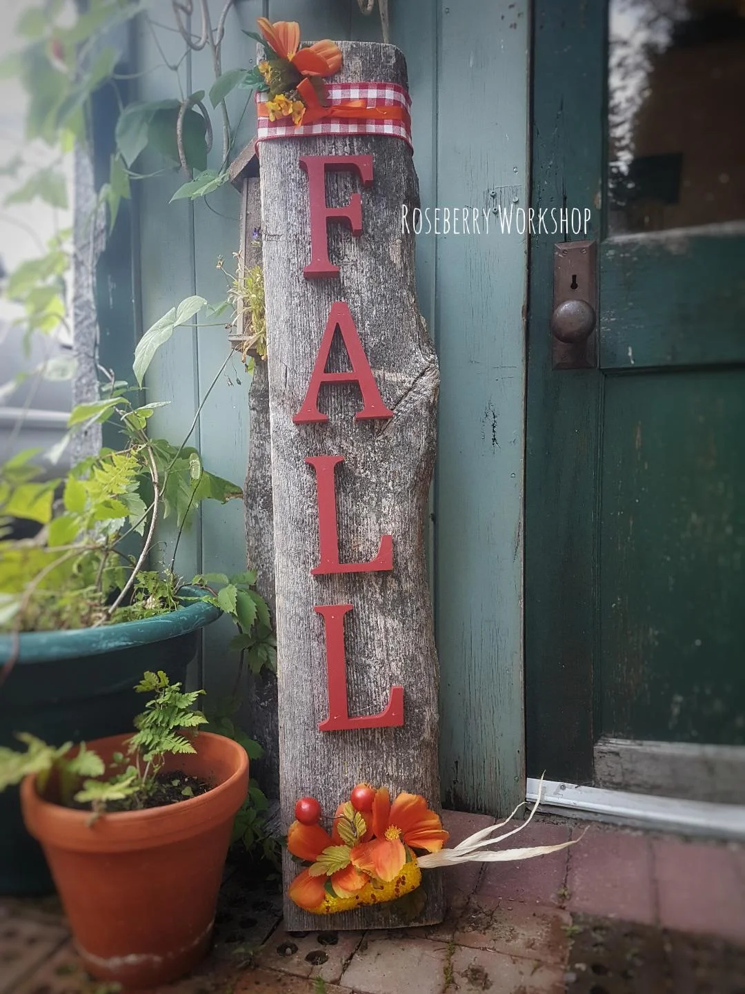 "FALL" Barnboard Sign (Red w/ corn)